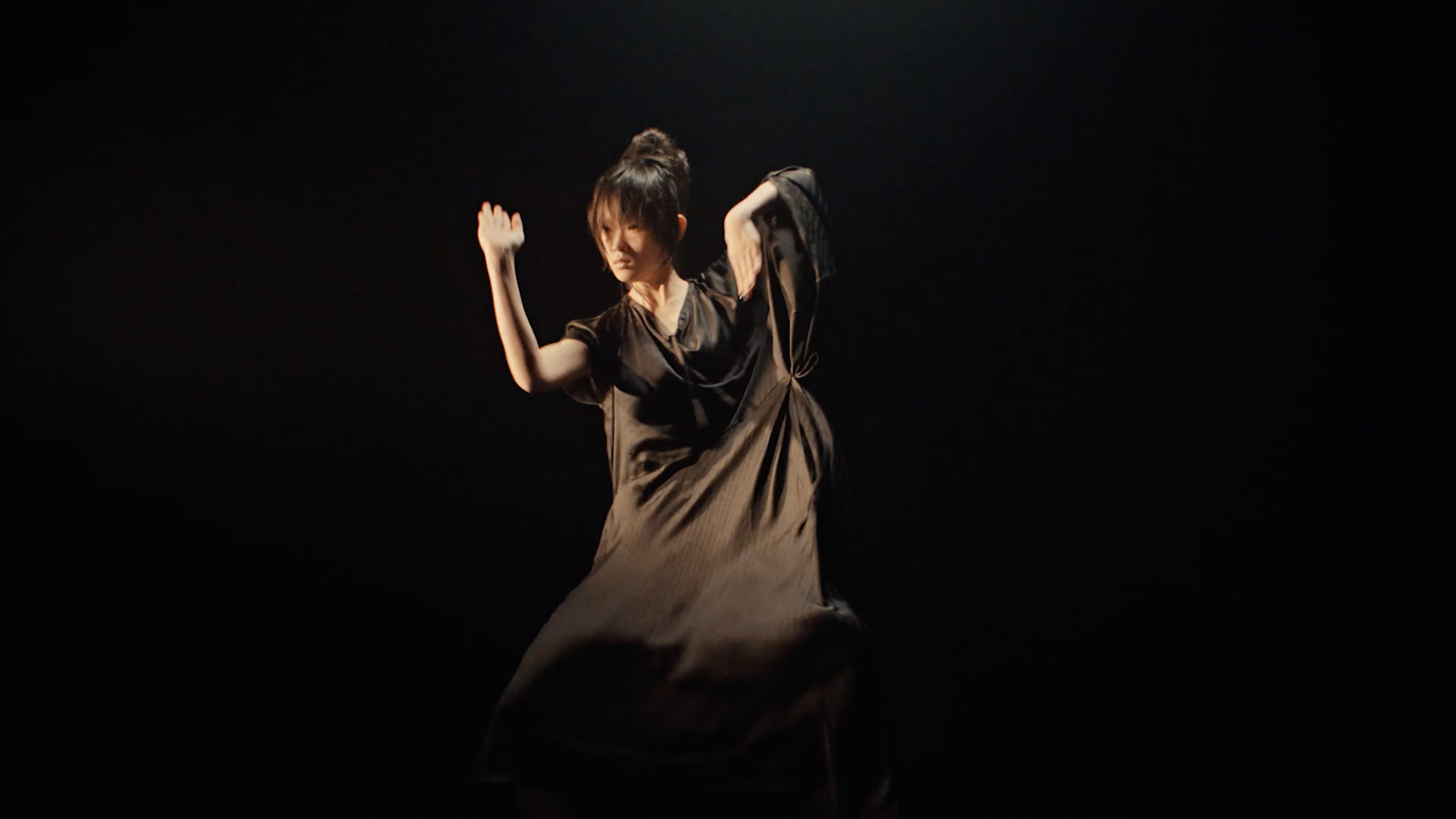 VOGUE ITALIA - Plum Flower Fist