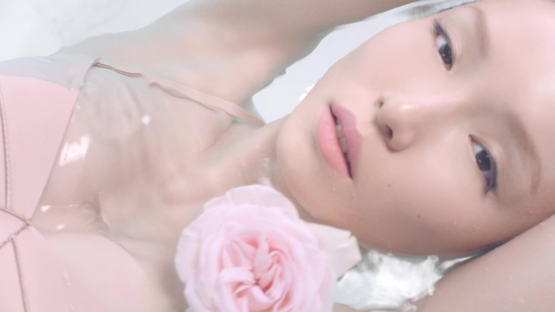 HERA – Rose Satin Creame