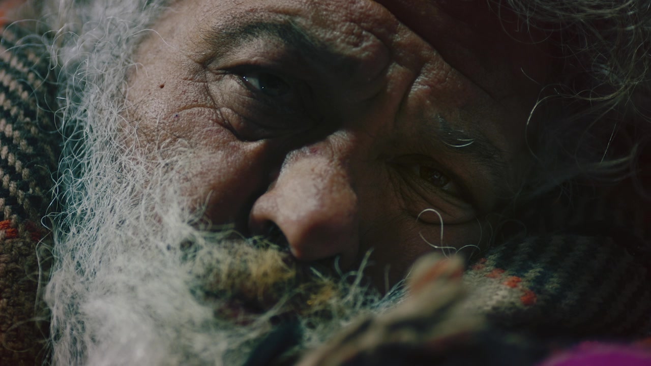 LAND ROVER – Red Cross / Streets of solidarity